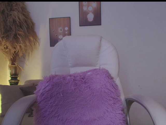 Octaviarouse live cam on BongaCams
