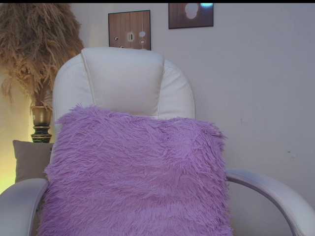 Octaviarouse live cam on BongaCams