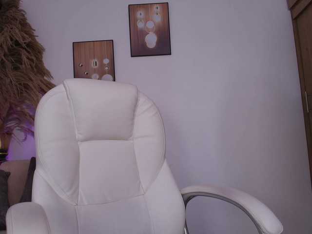 Octaviarouse's BongaCams show and profile