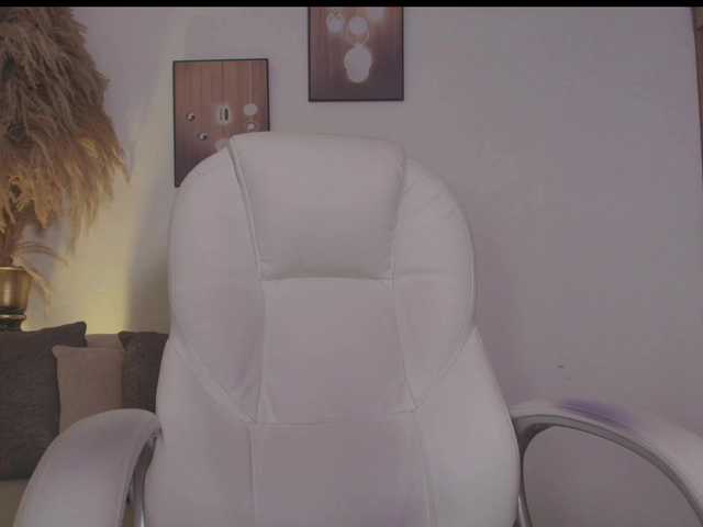 Octaviarouse live cam on BongaCams
