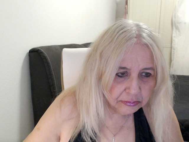 SusiLife's BongaCams show and profile