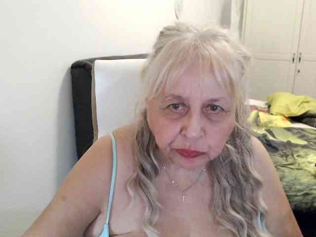 Susilife's cam show statistics and live stream