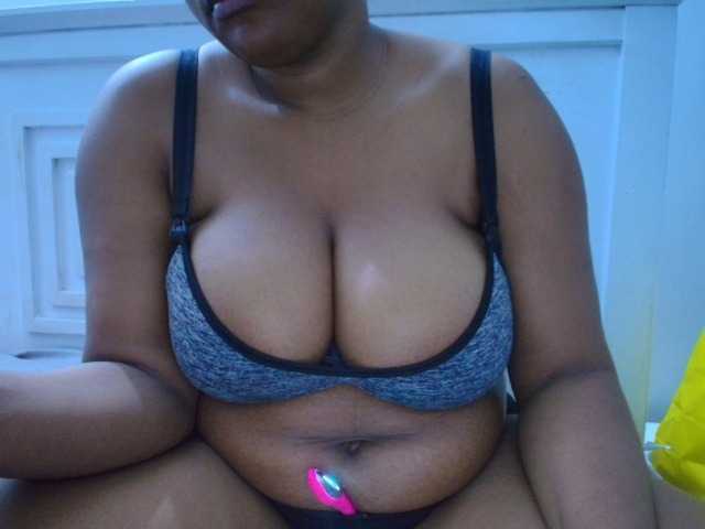 Jabera live cam on BongaCams