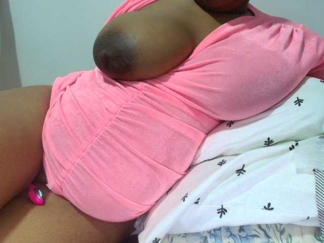 Jabera, live now on BongaCams