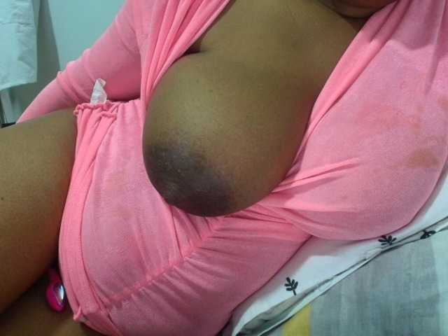 Jabera, live now on BongaCams
