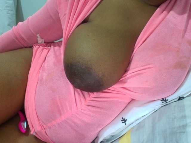 Jabera live cam on BongaCams