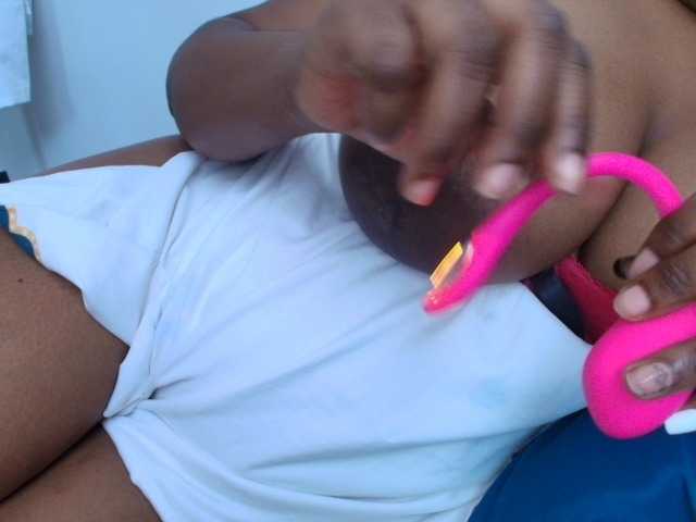 Jabera live cam on BongaCams