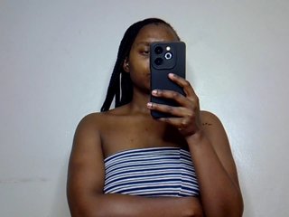 SquirtLaylaah Porn Show