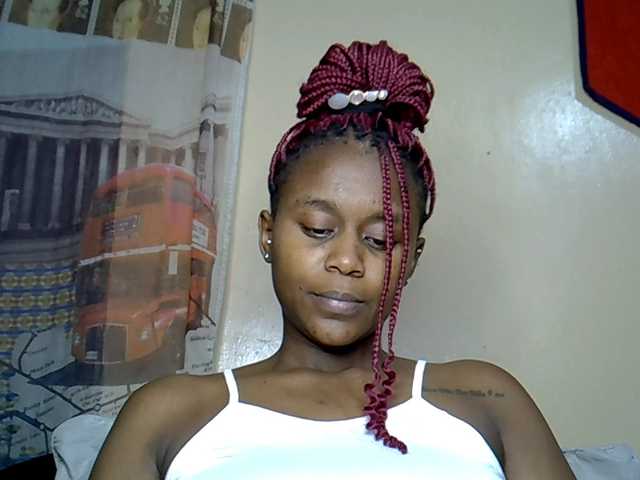 MDIVAH live cam on BongaCams