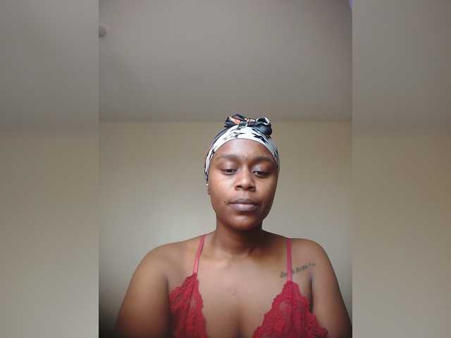 MDIVAH live cam on BongaCams