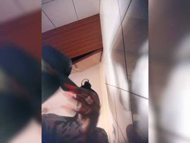 MDIVAH live cam on BongaCams