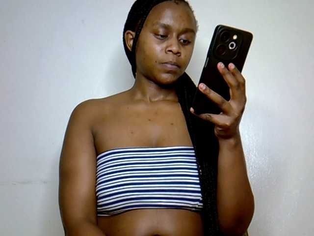 MDIVAH live cam on BongaCams