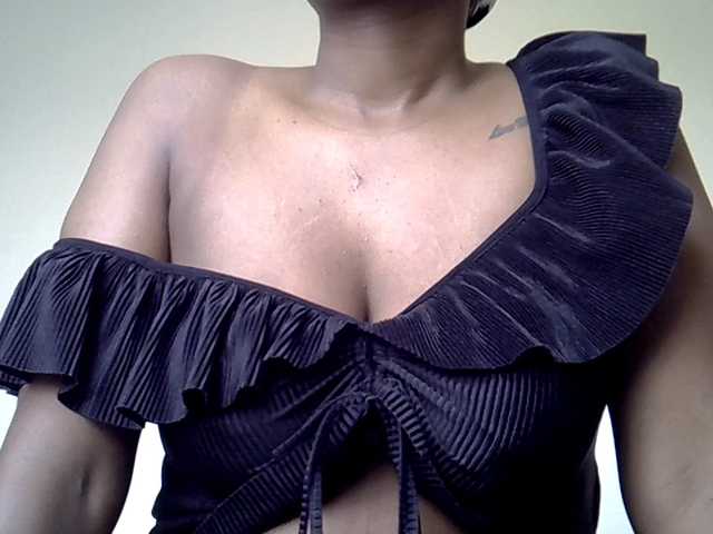 LAYLAAH live webcam show