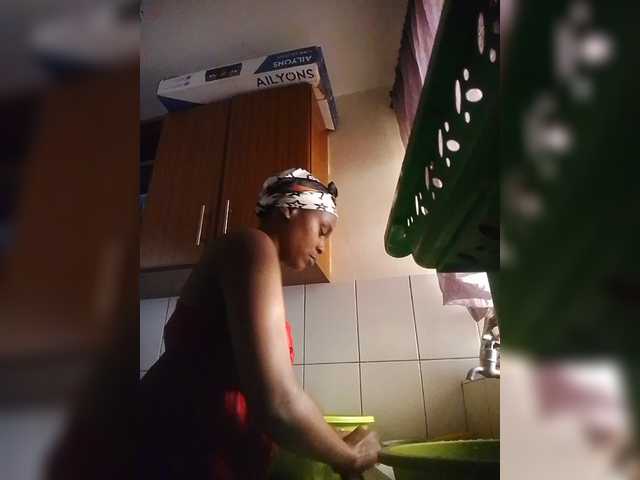 MDIVAH live cam on BongaCams