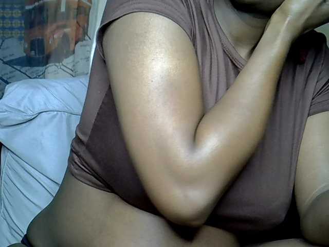 MDIVAH live cam on BongaCams