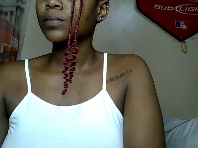 MDIVAH live cam on BongaCams