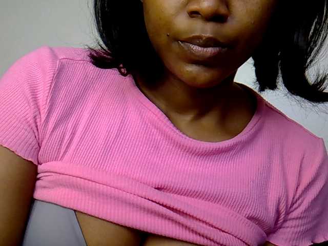MDIVAH live cam on BongaCams