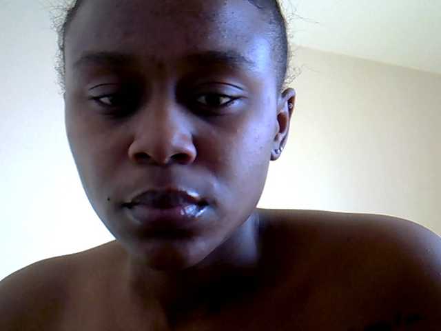 MDIVAH live cam on BongaCams