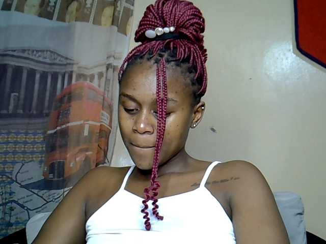 MDIVAH live cam on BongaCams