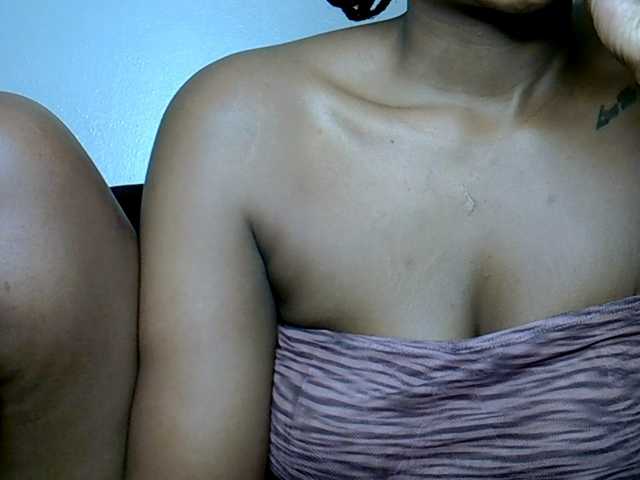 SquirtLaylaah live cam