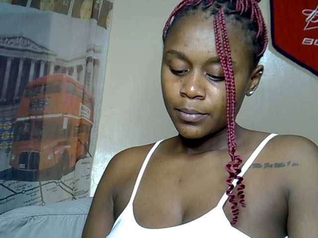 MDIVAH live cam on BongaCams