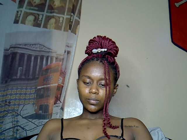 MDIVAH live cam on BongaCams
