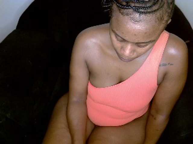 MDIVAH live cam on BongaCams