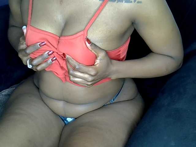 MDIVAH live cam on BongaCams