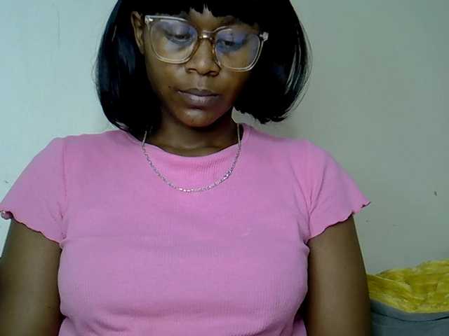 MDIVAH's BongaCams show and profile