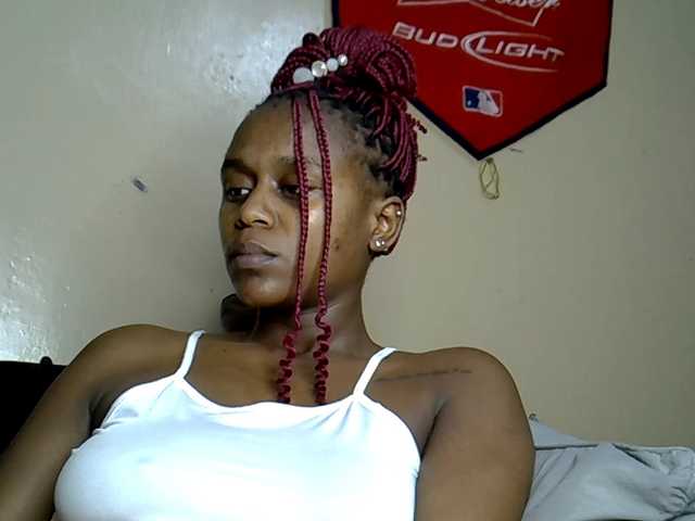 MDIVAH live cam on BongaCams