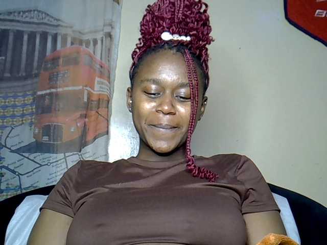 MDIVAH live cam on BongaCams