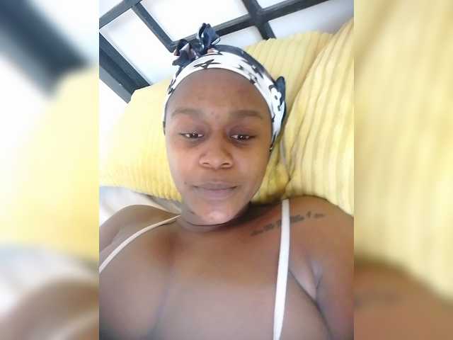 MDIVAH live cam on BongaCams