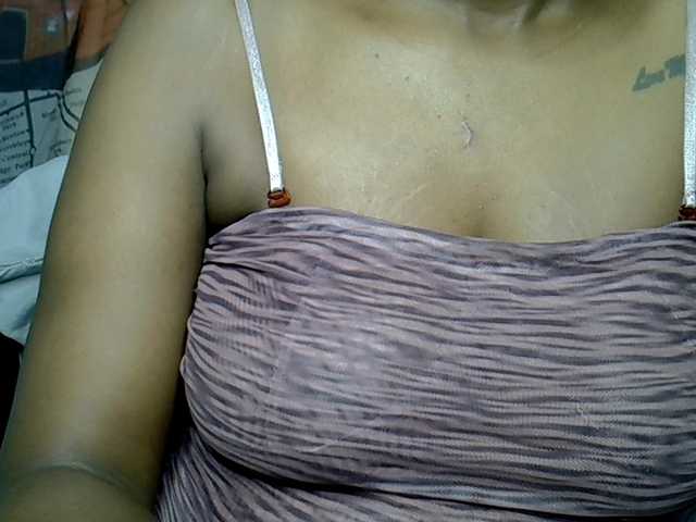 MDIVAH live cam on BongaCams