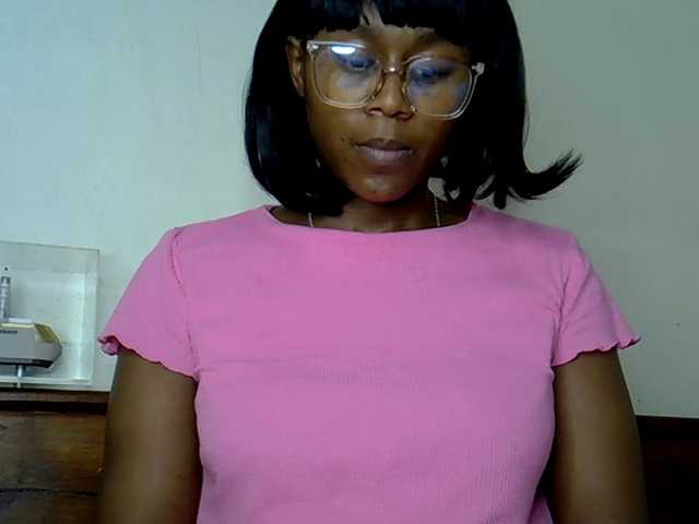 MDIVAH's BongaCams show and profile