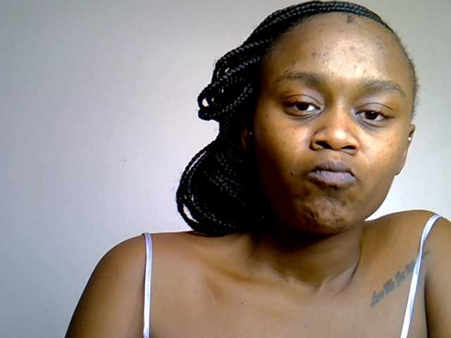 MDIVAH live cam on BongaCams