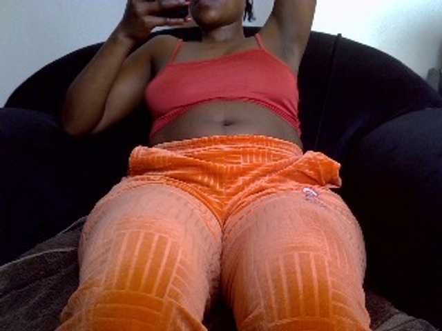 MDIVAH live cam on BongaCams