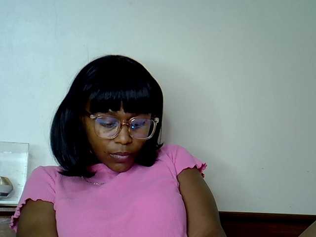MDIVAH's BongaCams show and profile