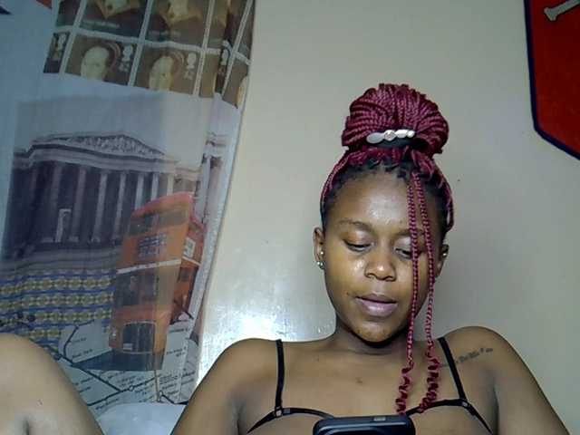 MDIVAH live cam on BongaCams