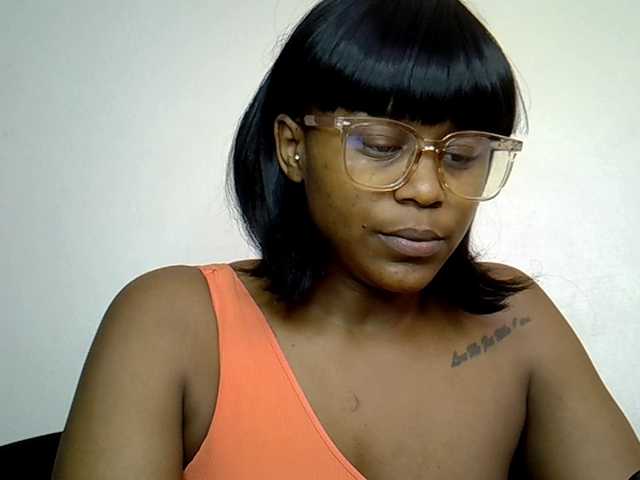 MDIVAH live cam on BongaCams