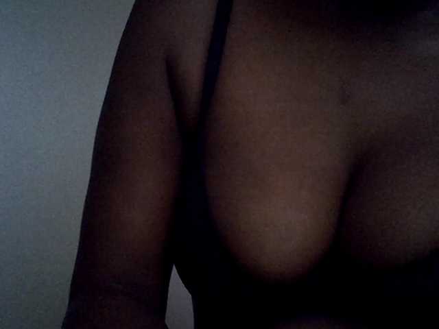 MDIVAH live cam on BongaCams