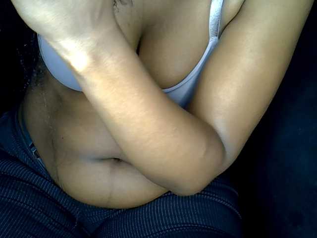 MDIVAH live cam on BongaCams