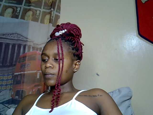 MDIVAH live cam on BongaCams
