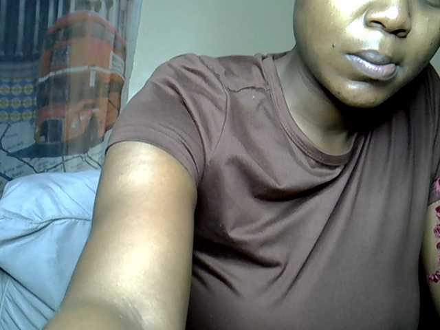 MDIVAH live cam on BongaCams