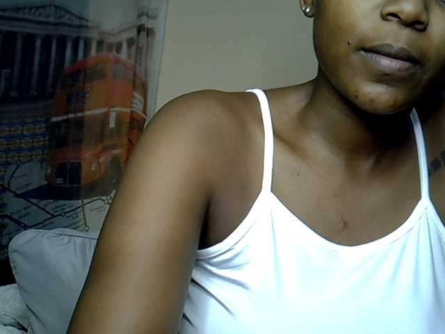 MDIVAH live cam on BongaCams