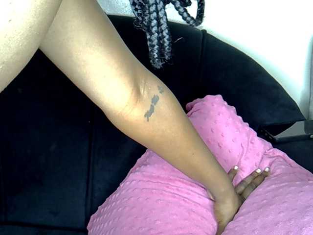 SquirtLaylaah webcam