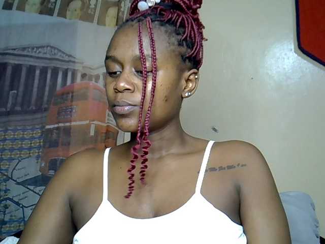 MDIVAH live cam on BongaCams