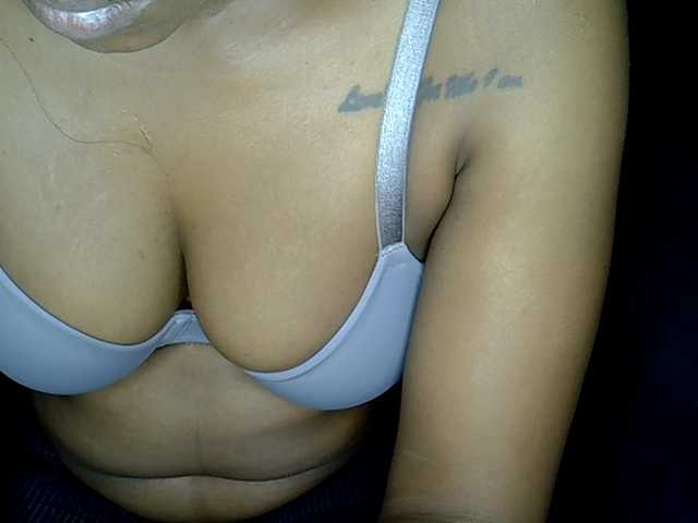 MDIVAH live cam on BongaCams