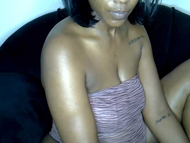MDIVAH live cam on BongaCams