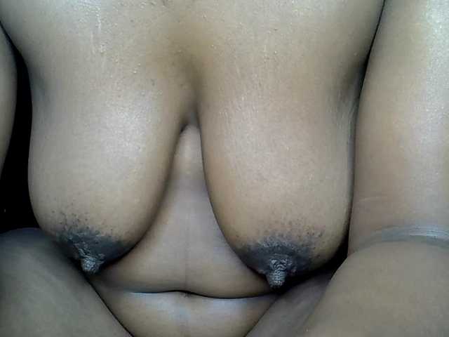 MDIVAH live cam on BongaCams