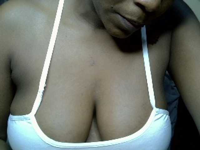 MDIVAH live cam on BongaCams